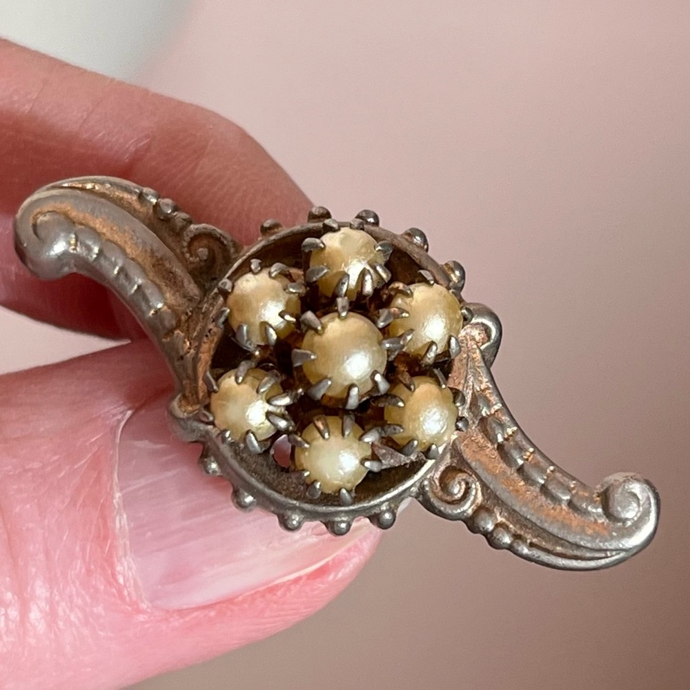 Antique Art Nouveau Victorian Goth Grey glass Pearl Silver Brooch small - Picture 3 of 13